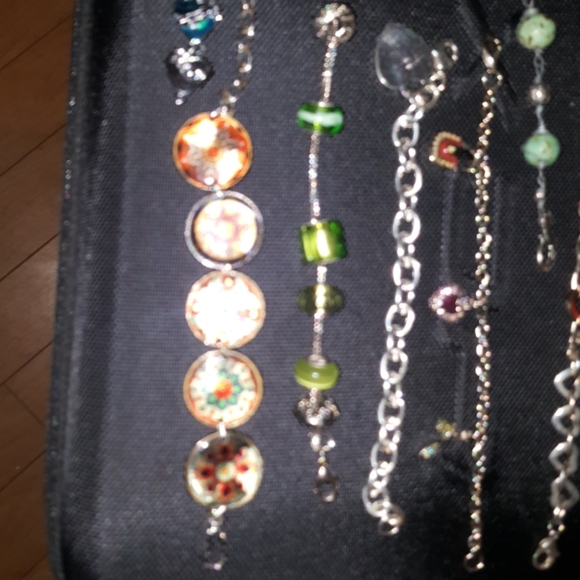 12 braclets - Picture 5 of 11